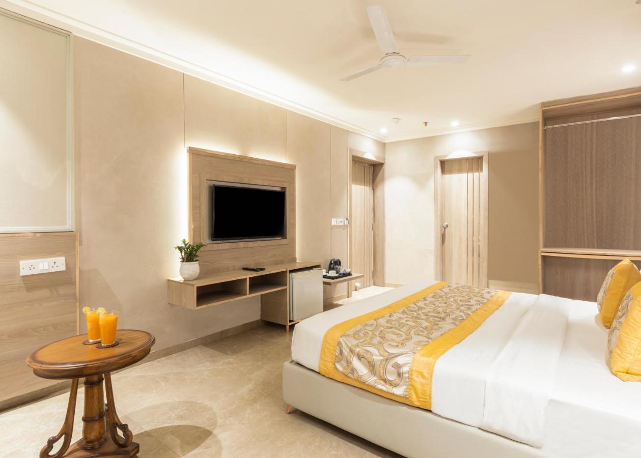 Hotel Star By Star Group- Near Delhi Airport นิวเดลี ภายนอก รูปภาพ