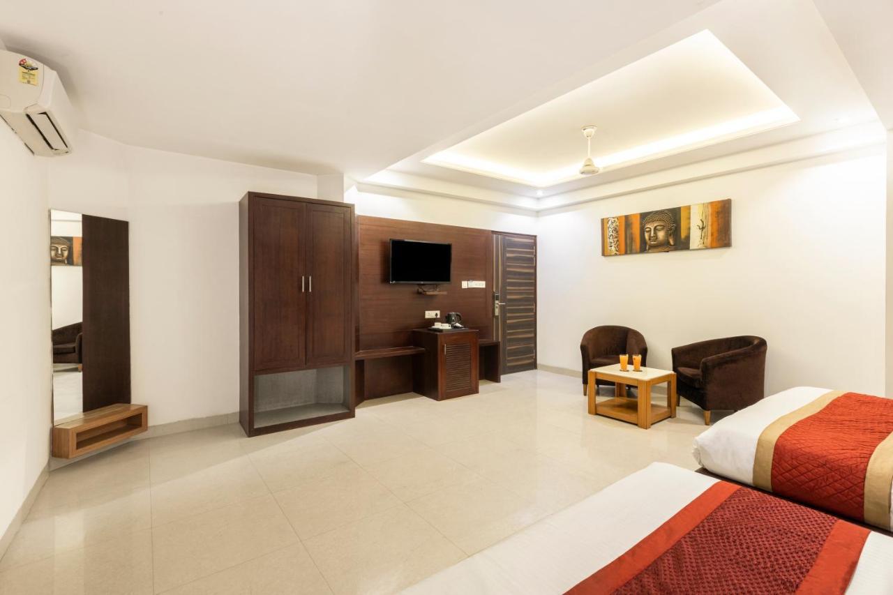 Hotel Star By Star Group- Near Delhi Airport นิวเดลี ภายนอก รูปภาพ