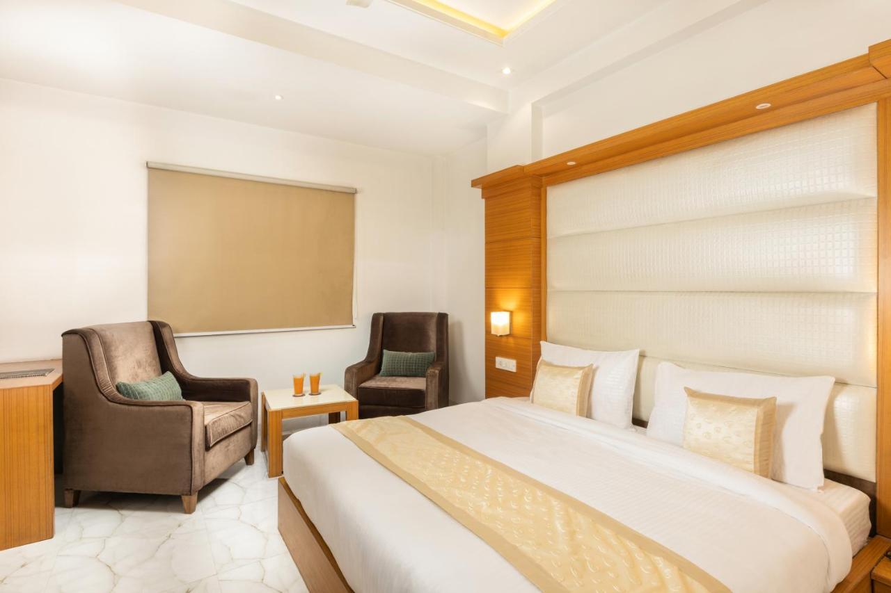 Hotel Star By Star Group- Near Delhi Airport นิวเดลี ภายนอก รูปภาพ