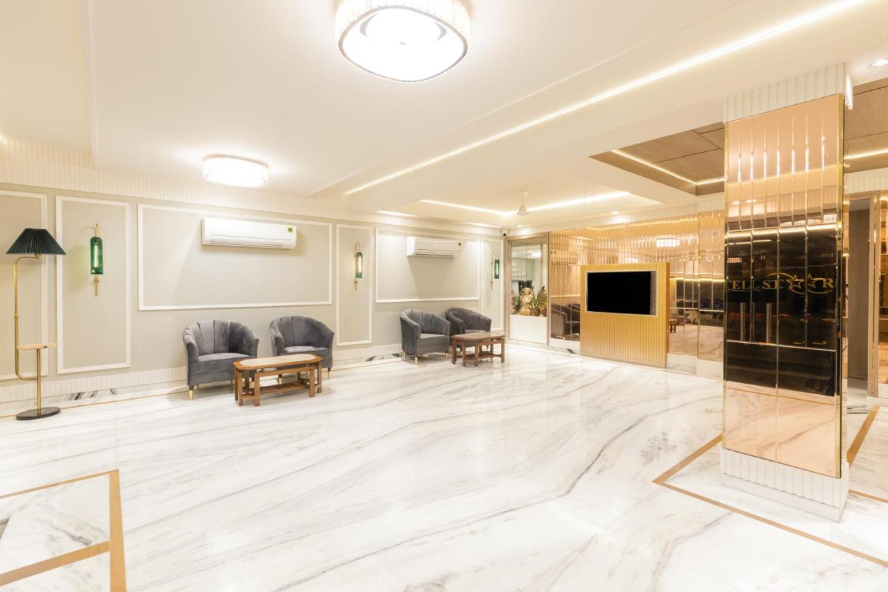 Hotel Star By Star Group- Near Delhi Airport นิวเดลี ภายนอก รูปภาพ