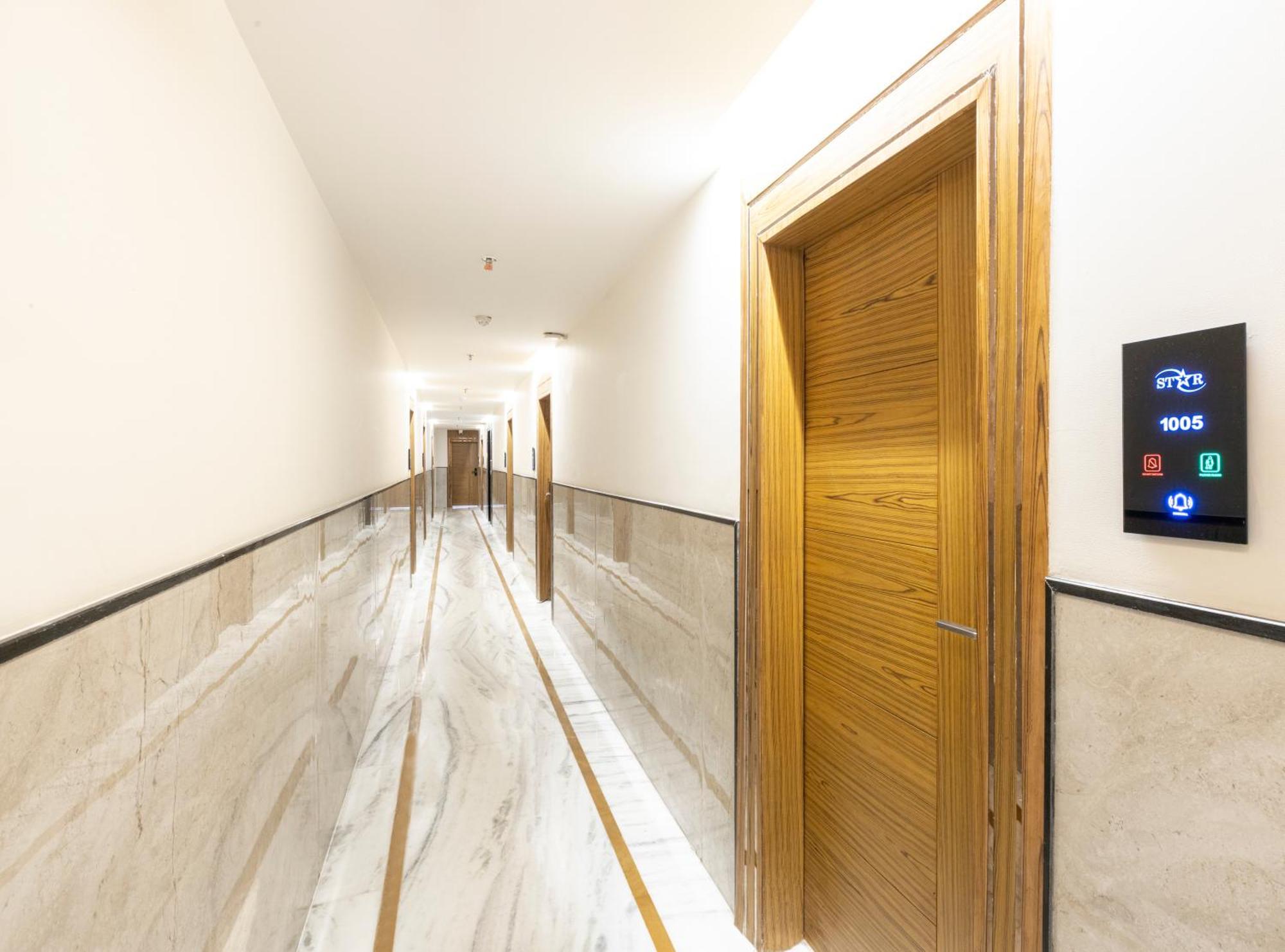 Hotel Star By Star Group- Near Delhi Airport นิวเดลี ภายนอก รูปภาพ