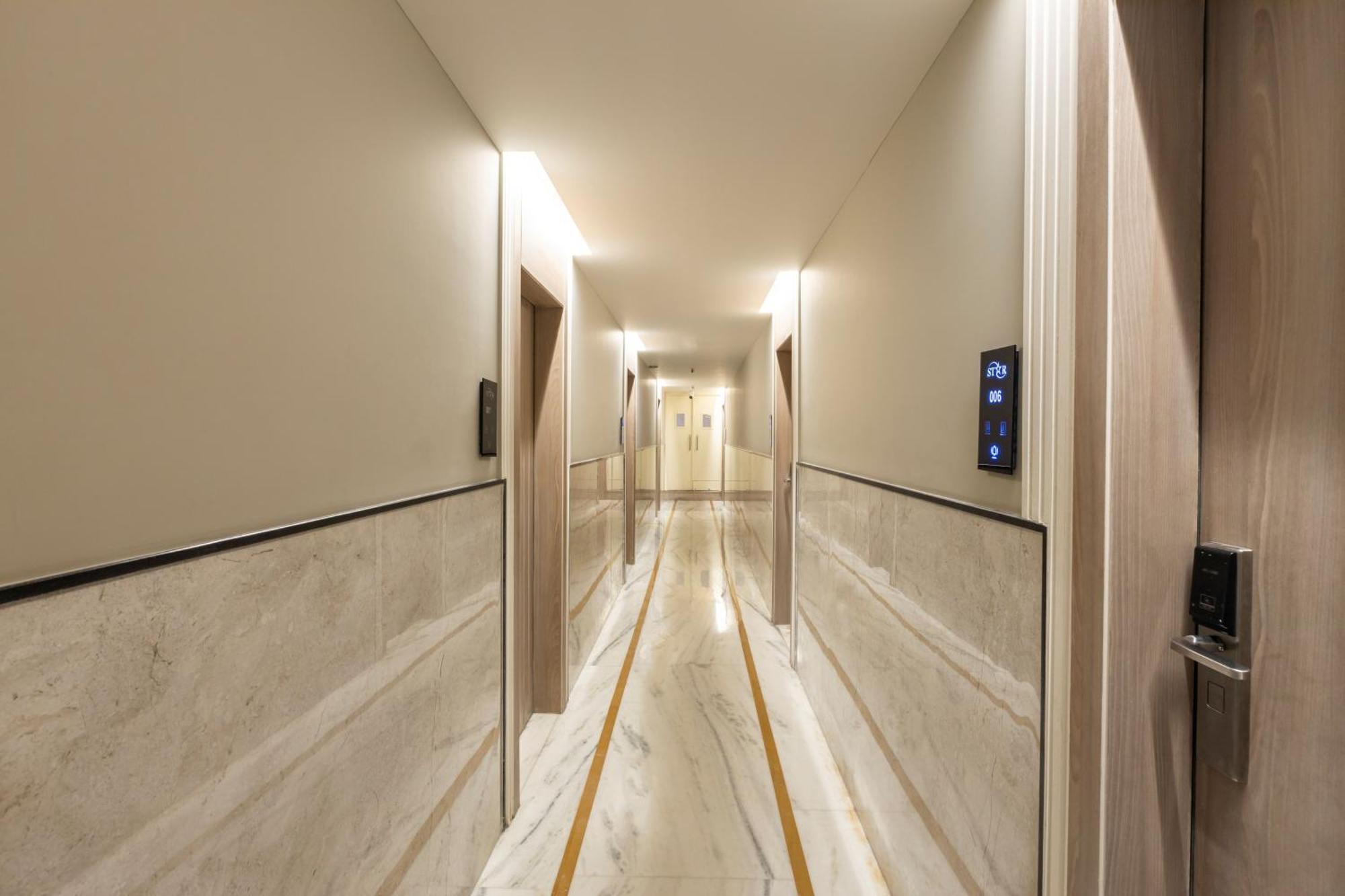 Hotel Star By Star Group- Near Delhi Airport นิวเดลี ภายนอก รูปภาพ