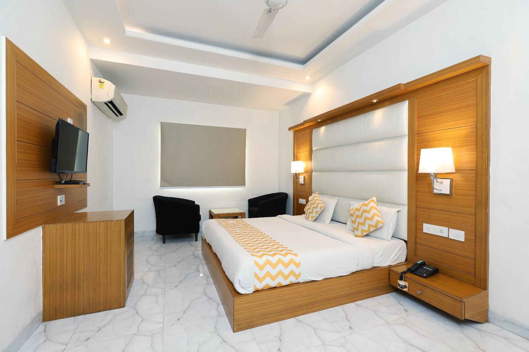 Hotel Star By Star Group- Near Delhi Airport นิวเดลี ภายนอก รูปภาพ
